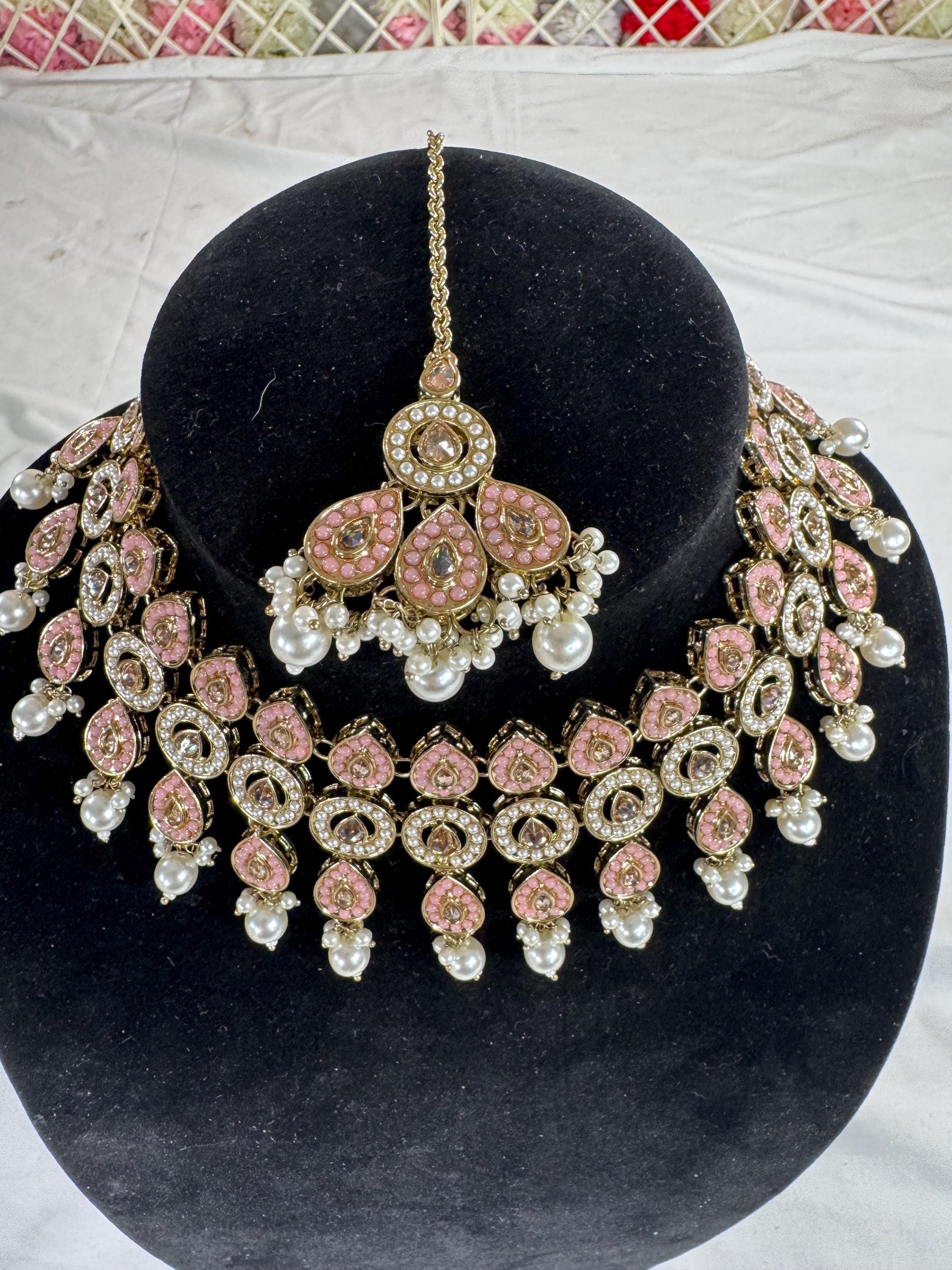 Raniya Necklace Set